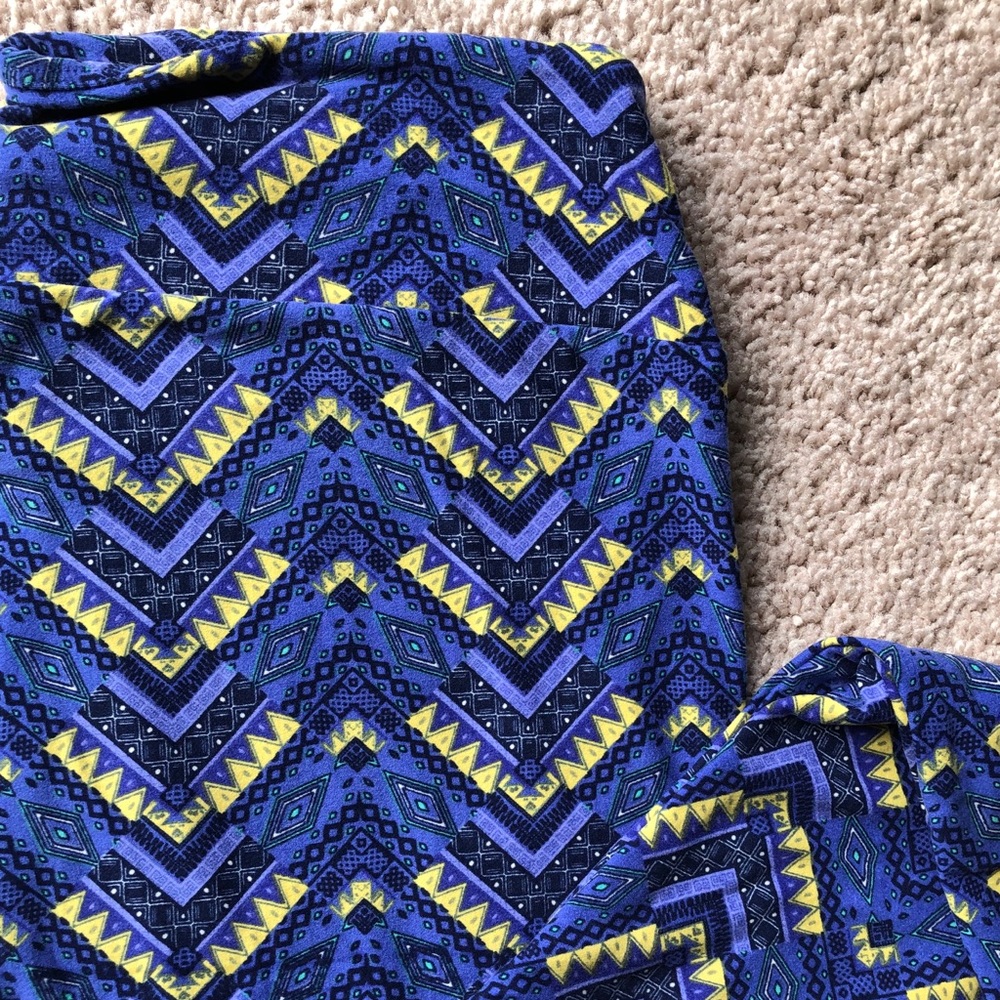 LuLaRoe Leggings Tall & Curvy NWT - Picture 2 of 6